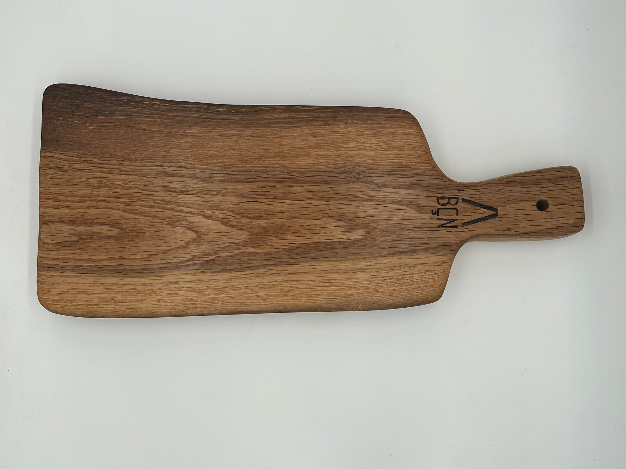 Tabla de madera de roble natural con mango