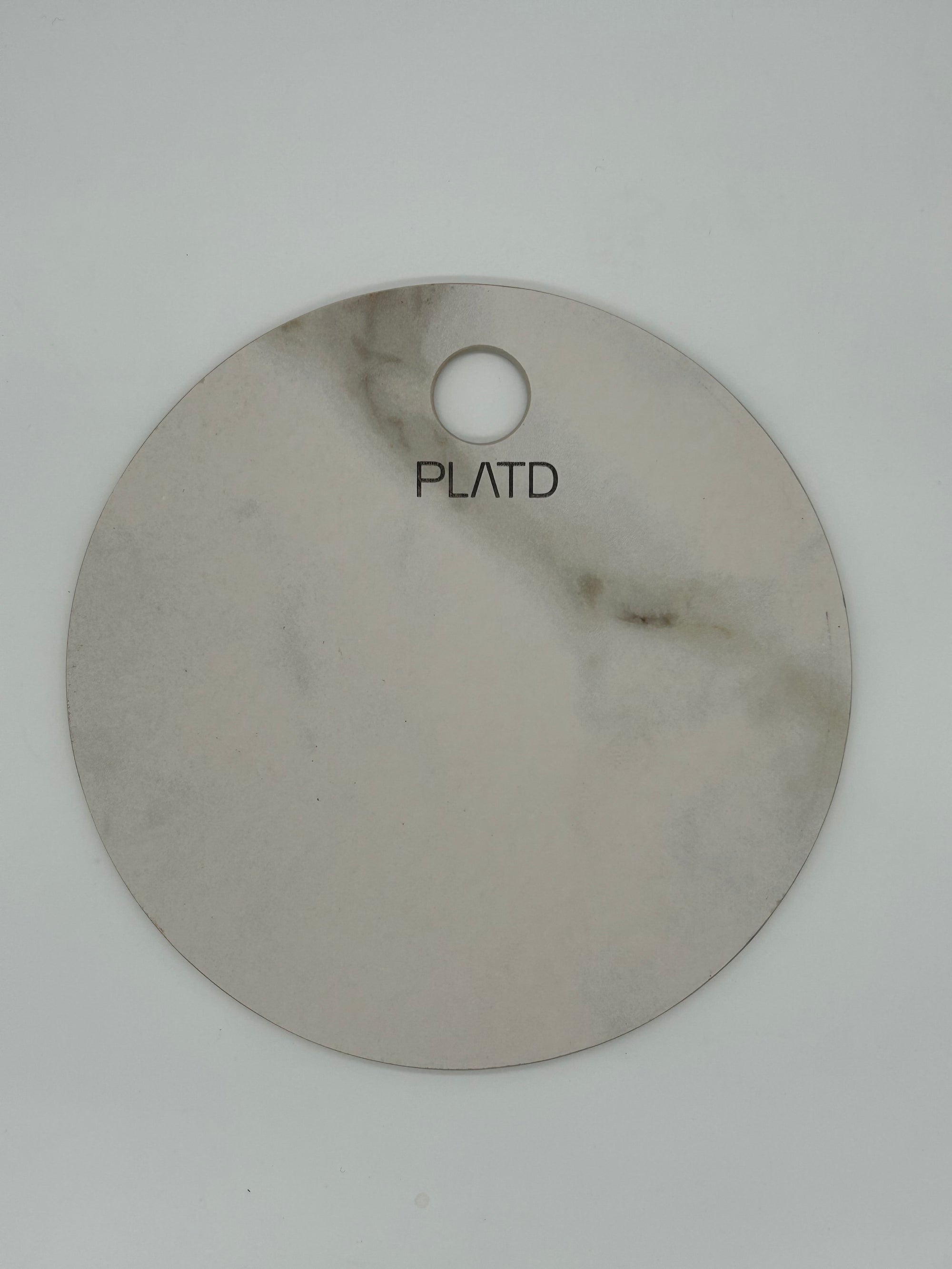 Plato de piedra redondo medio