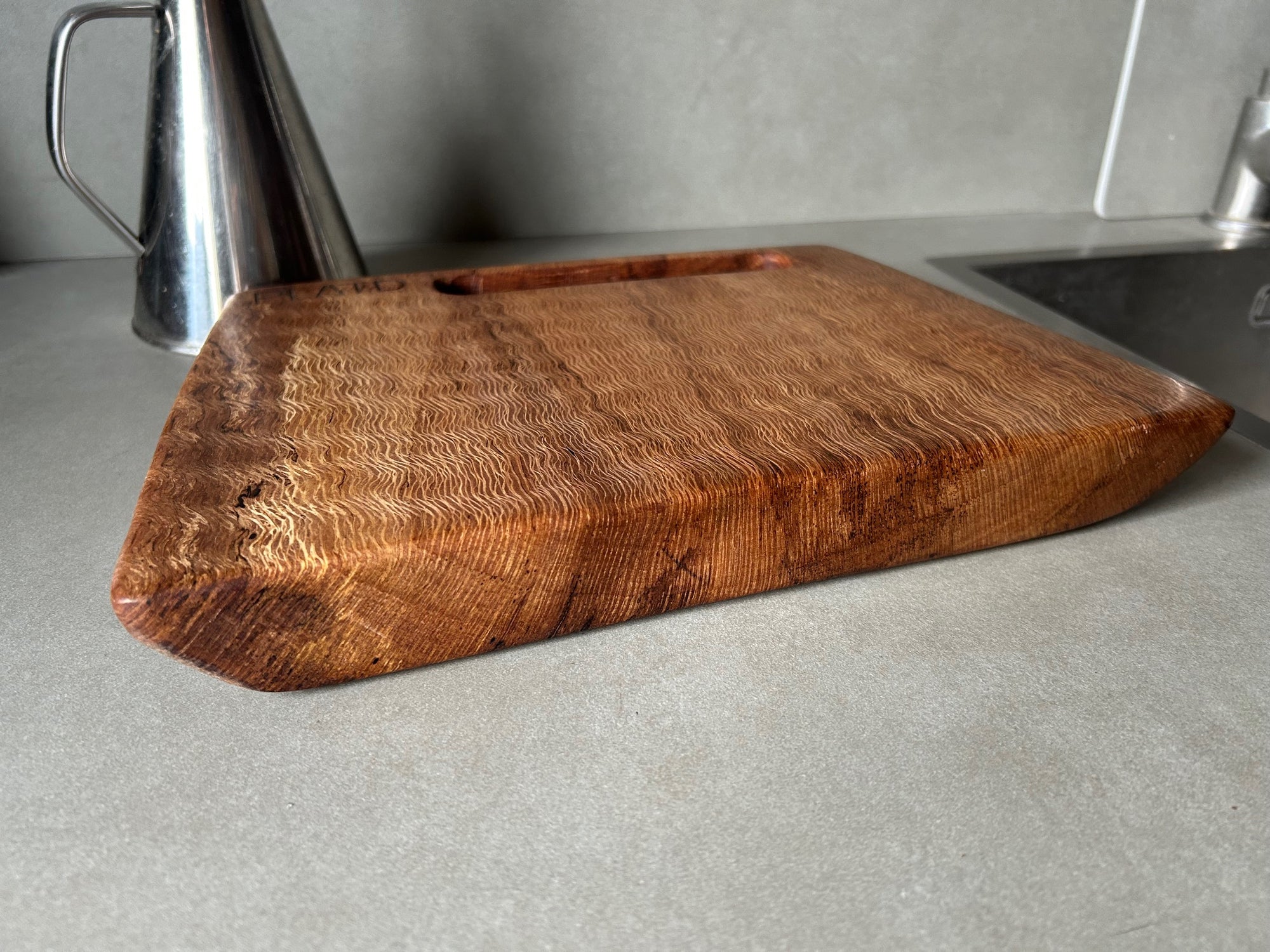 Tabla Artesanal de Encina Maciza | Pieza Única