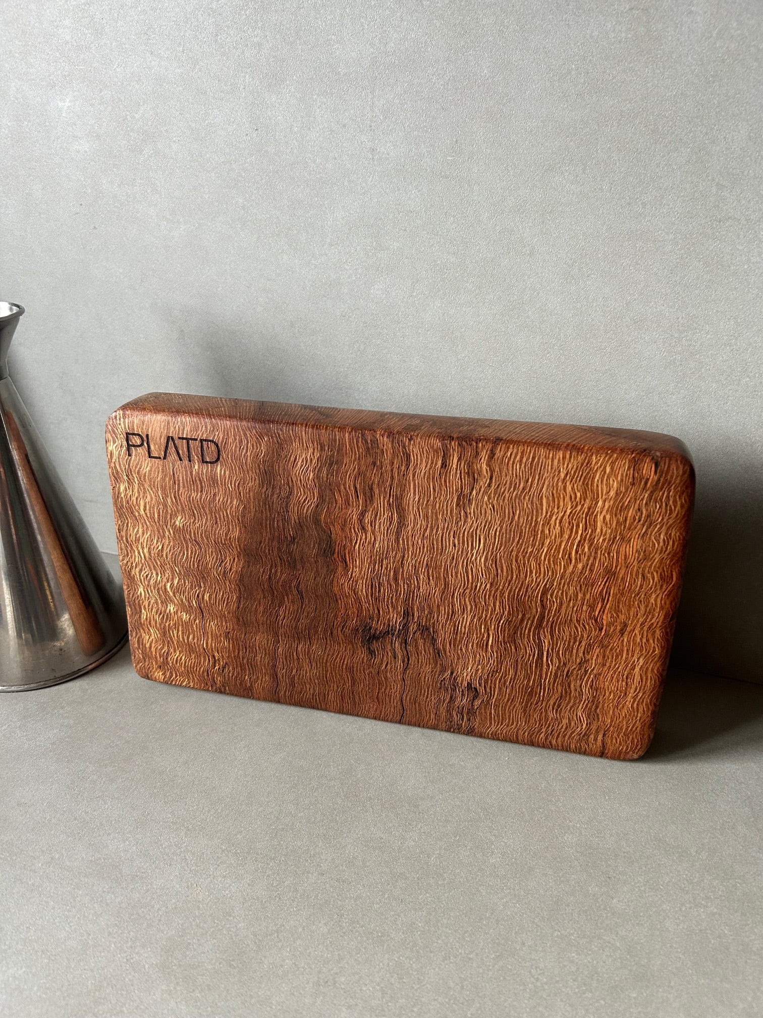 Tabla Artesanal de Encina Maciza | Pieza Única