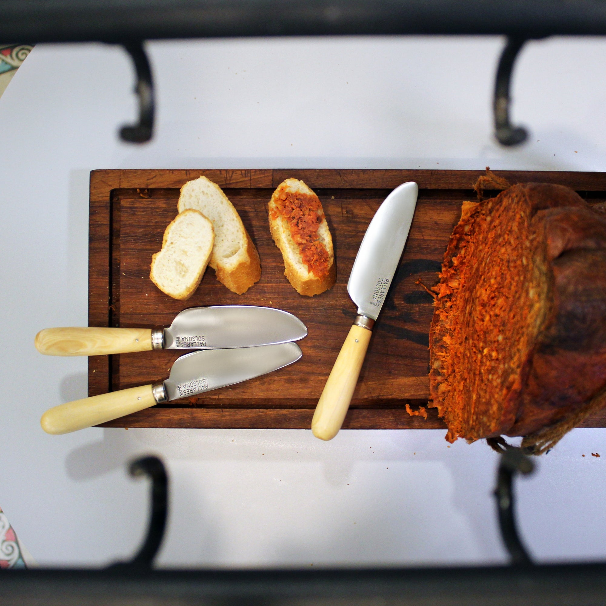 Cuchillo de sobrasada, paté o mantequilla INOX con mango de Boj - Pallarès